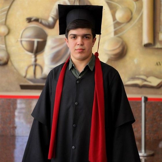 Bitiruv kunida, universitetda